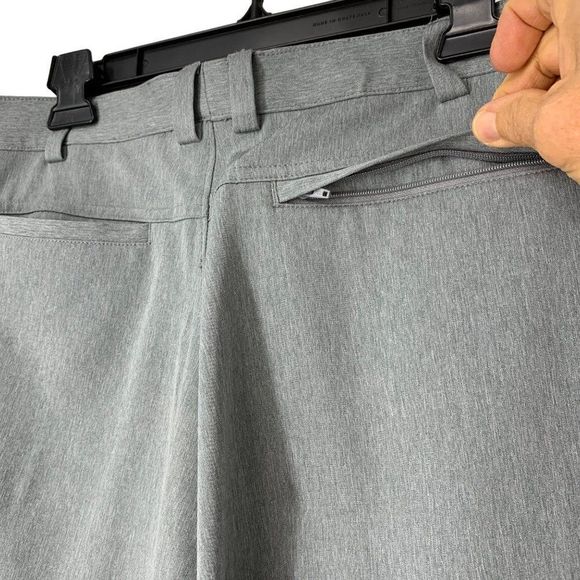 Mens Greg Norman Active Golf Shorts Size 40 Gray Polyester Burmuda 10"  5057 - Picture 5 of 8